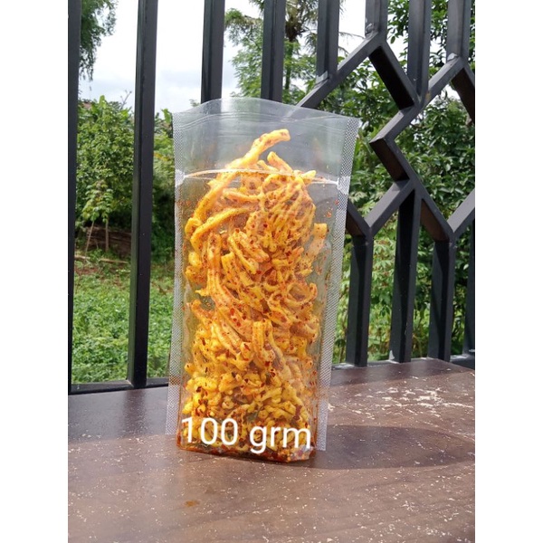 

Krupuk mih makanan ringan pedas gurih renyah produksi ambu 100g