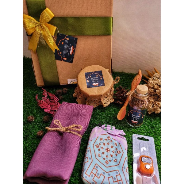 

Ramadan Hampers Ukhti Edition