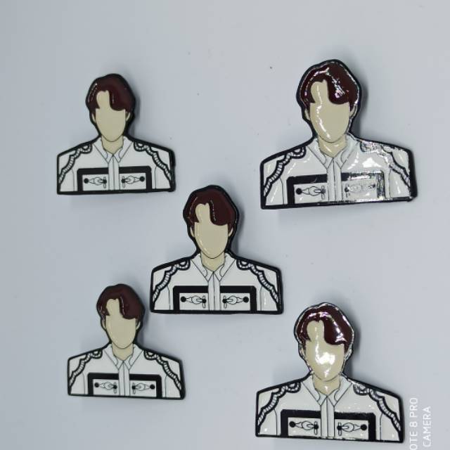 Enamel pin Elyxion EXO Kai