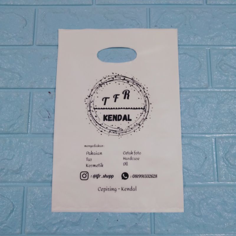 

Plastik sablon ukuran 20x30 cm packing kemasan