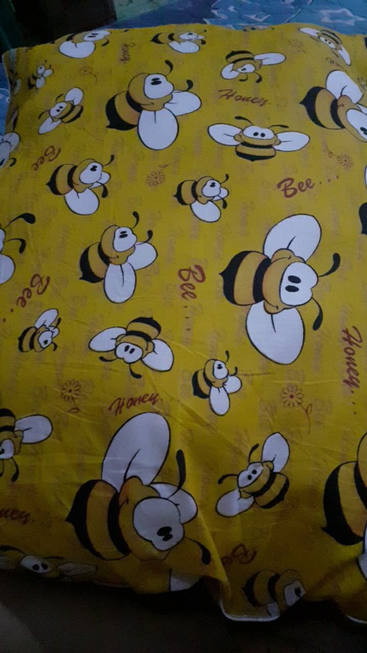 Bantal Tidur Bahan Dakron Tidak Kempes Motif Random