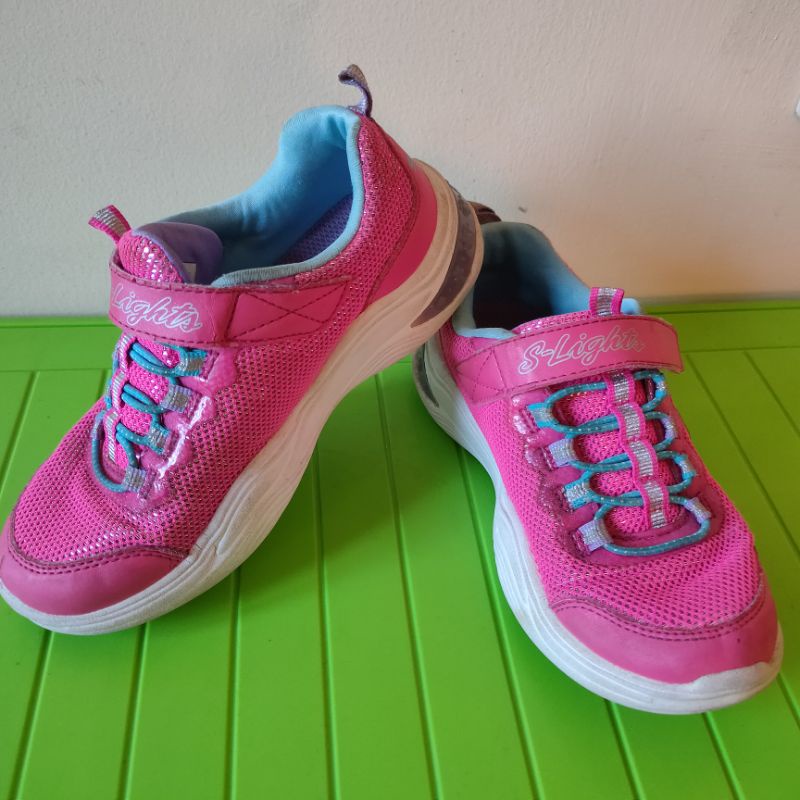 Preloved sepatu Skechers anak perempuan