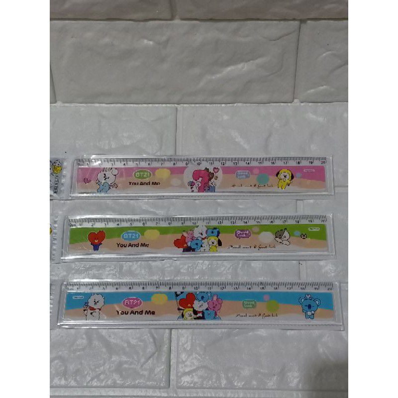 

PENGGARIS BT21 20CM