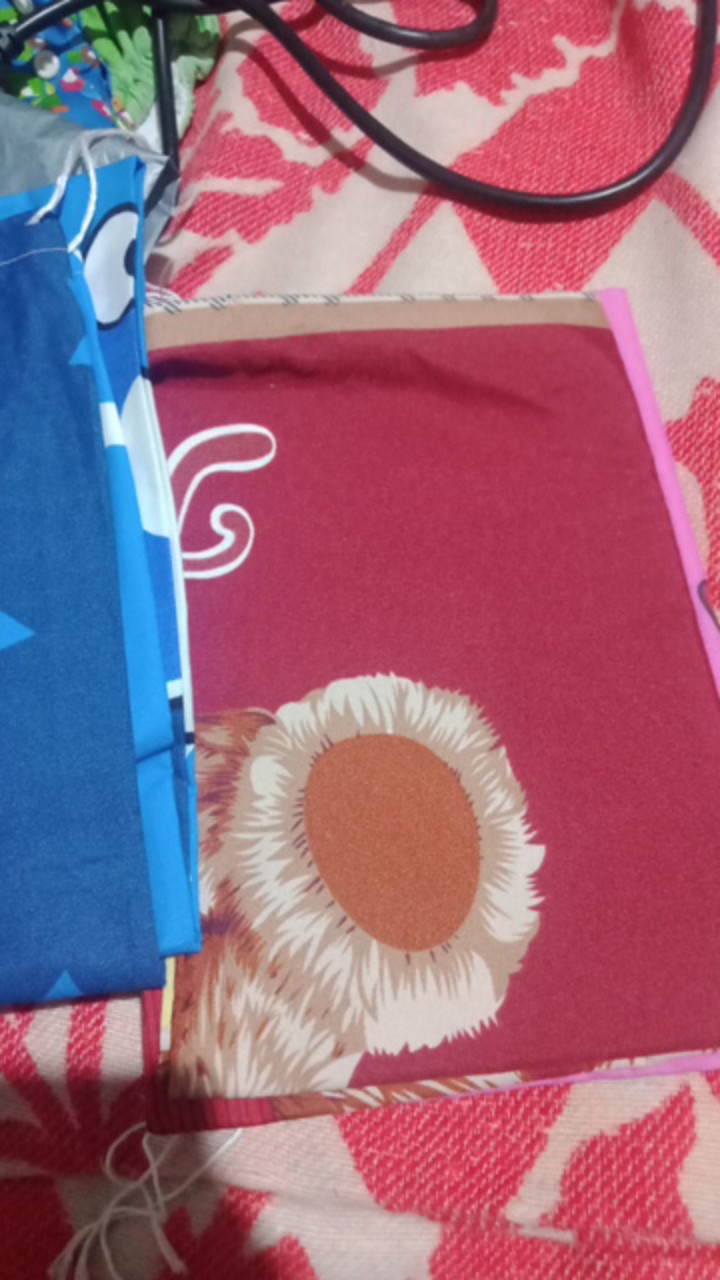 Sarung Bantal Dan Guling Karakter Lucu