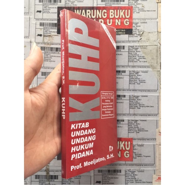 BUKU KUHP KITAB UNDANG UNDANG HUKUM PIDANA PROF.MOELJATNO S.H