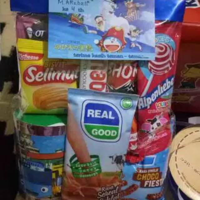 

Goodie bag +celengan Snack ulang tahun