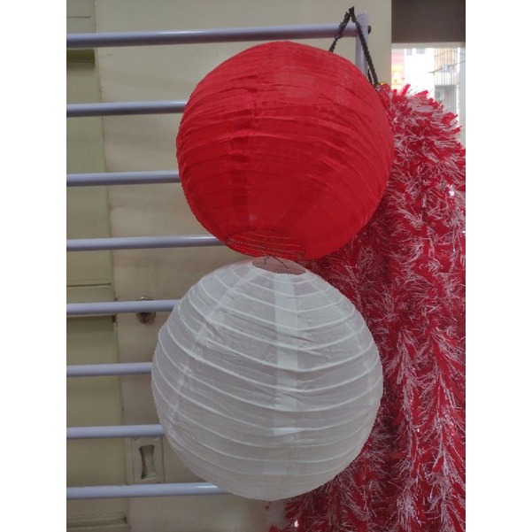 

lampion kain 30 cm merah / putih / kuning / pink muda / magenta / hijau / biru muda / ungu satuan tahan air outdoor indoor import bahan saten harga satuan