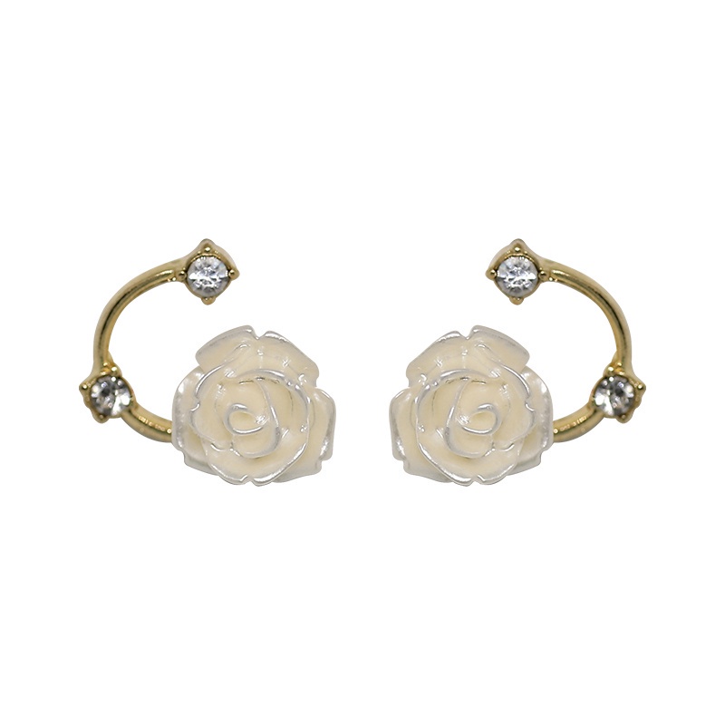 Anting Kamelia Putih Berlian Berkilau Berbentuk C Lady Temperamen Manis Korea
