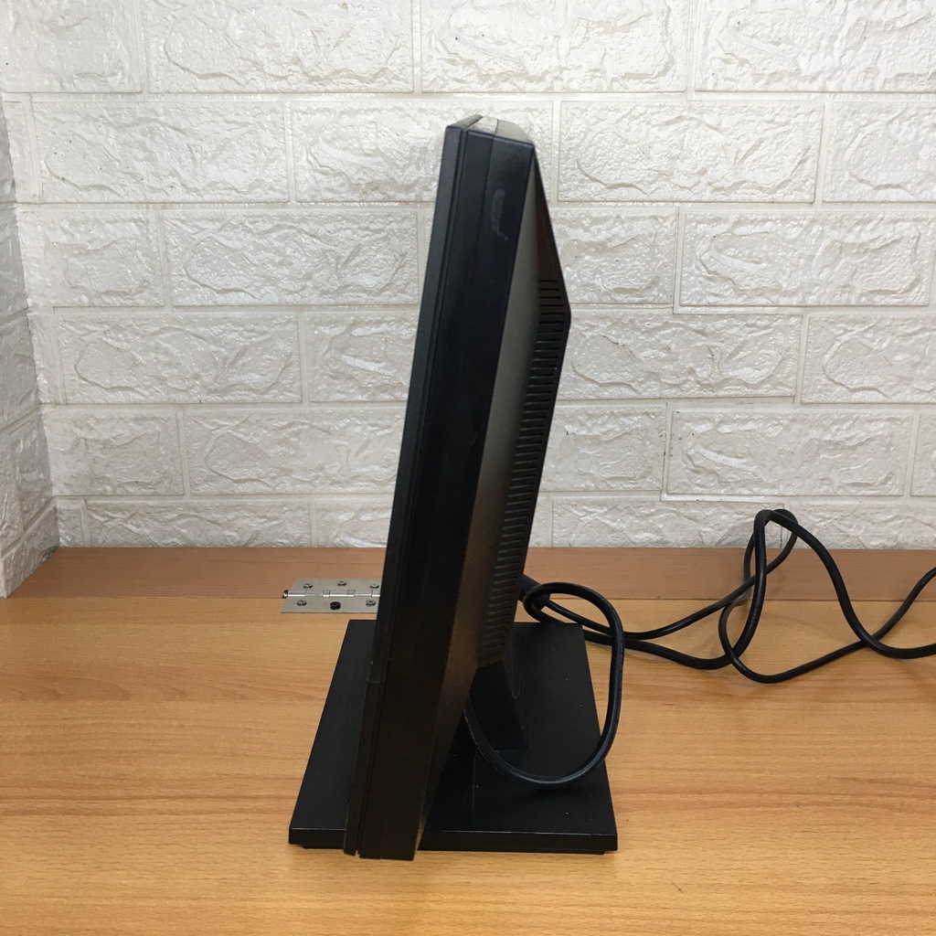 Layar Monitor Komputer 17 Inch Wide Dell Harga Obral Stok Banyak-4