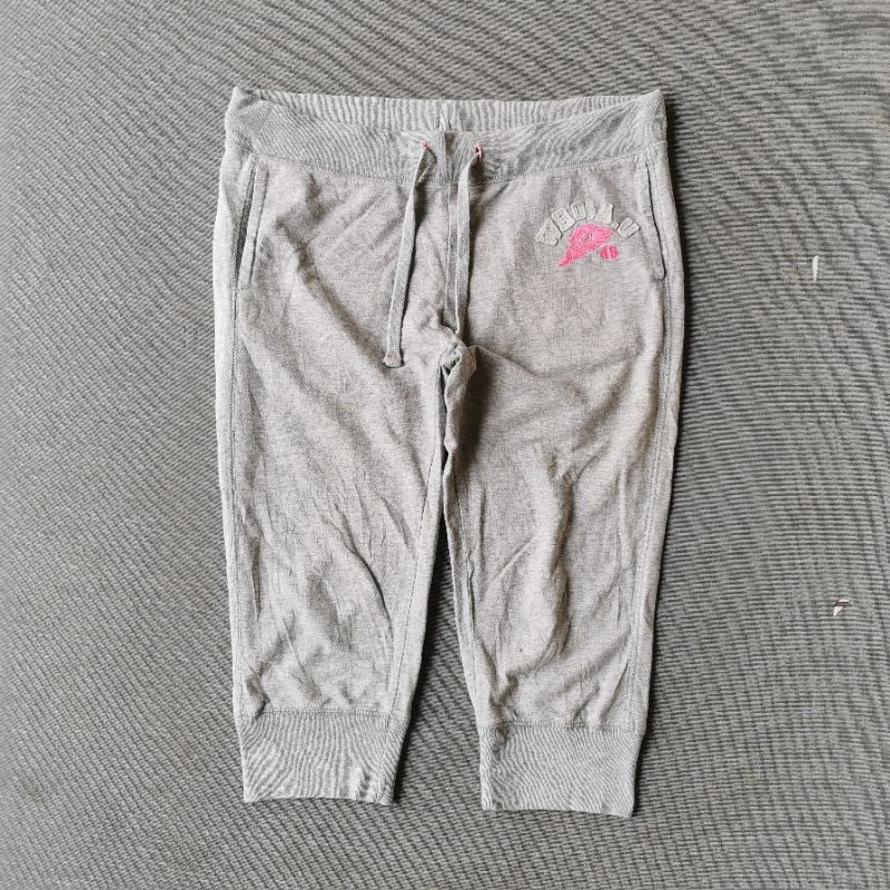 CALIFORNIA WHO.A.U CELANA JOGGER PENDEK WANITA SECOND SIZE XL