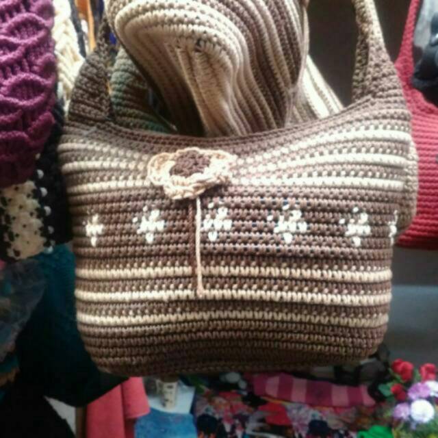 TAS RAJUR SELEMPANG DENGAN BUNGA - BAHAN BENANG RAJUT NILON - SOVENIR KHAS JOGJA