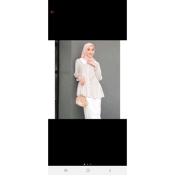 Lucy Blouse Vanilla Hijab Cupcake size M