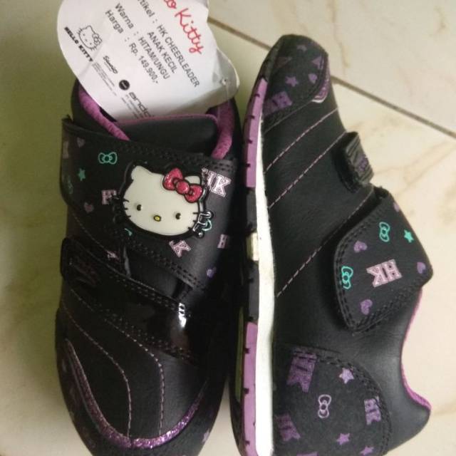 Sepatu HK cheerleader