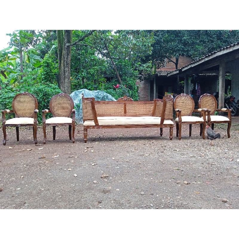 kursi pelaminan rotan  busa