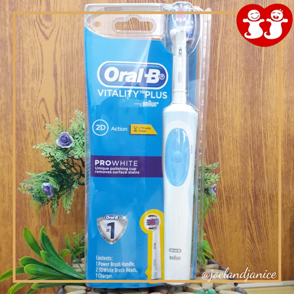 Oral B Vitality pro white electric toothbrush+2 refulls