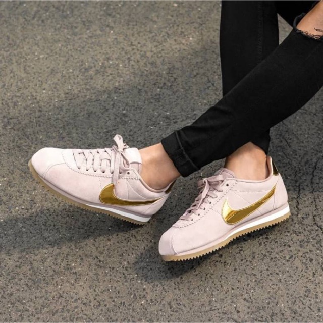 nike cortez metallic pink