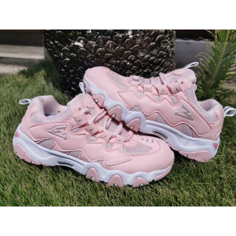 Sneakers Wanita Import Tipe 1357