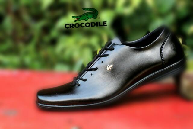 Sepatu Pria Pantofel Formal Sepatu Kerja Kulit Asli Berkualitas Model Tali Hitam