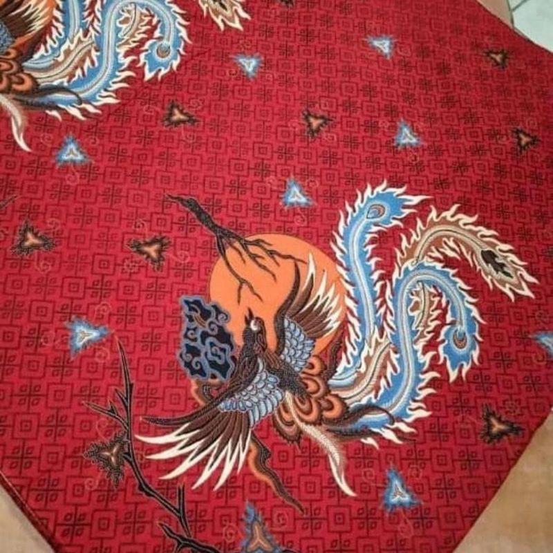 Kain Batik Murah Solo motif merak dasar merah ( Primissima Premium )