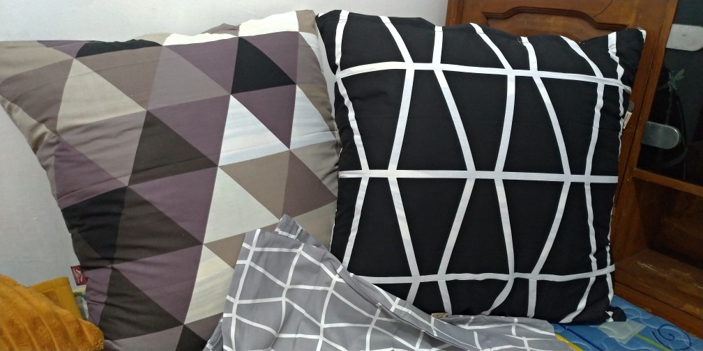 Slide 1. Sarung Bantal Lantai 60*60cm Beli 10 Buah Hitungan Ongkir 1kg