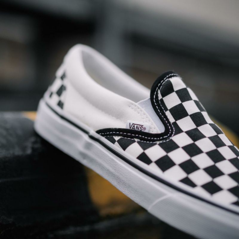 VANS SLIP ON CHECKERBOARD BLACK WHITE