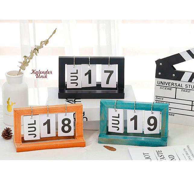 

← Kalender Unik KAYU, Model Gantung, tanpa batas, cocok utk kado/hadiah - Hitam ❄