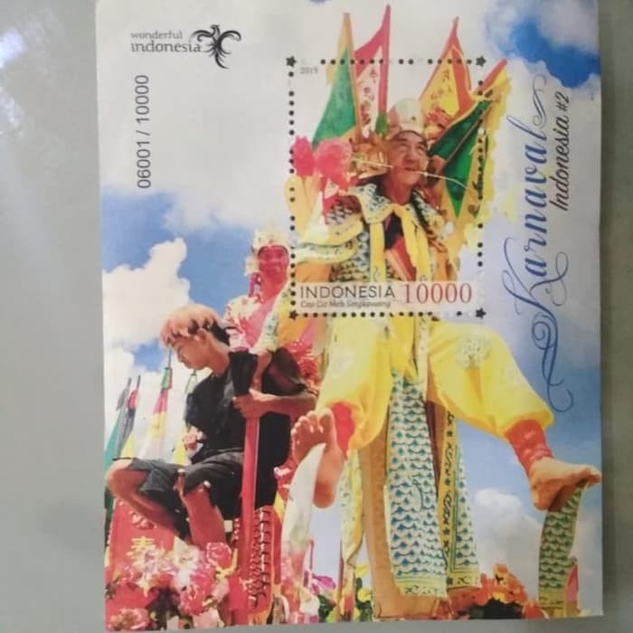 

Souvenir Sheet Perangko Indonesia Serie Karnaval Tahun 2019