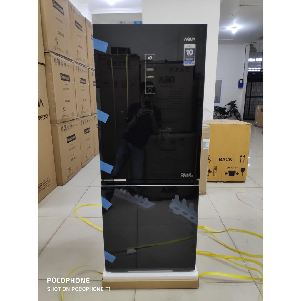 Kulkas 2 Pintu AQUA AQR 290 RGB Freezer Bawah 260 Liter Inverter