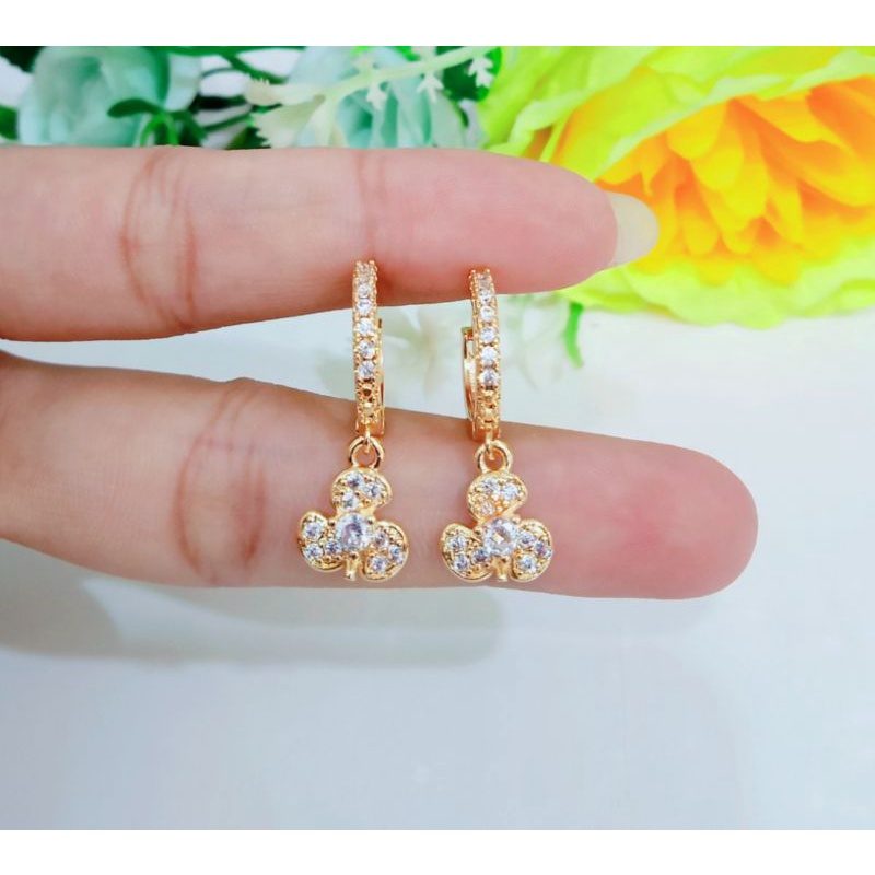 Promo,,,, Anting titanium perhiasan wanita dewasa Dan remaja lapis emas 22 K anti karat motif pilihan