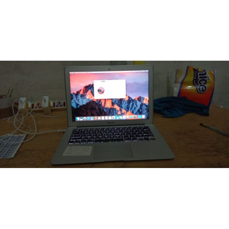 OBRAL MACBOOK AIR 13 IN 2013 RAM8  SSD128 COREI5 MULUSS