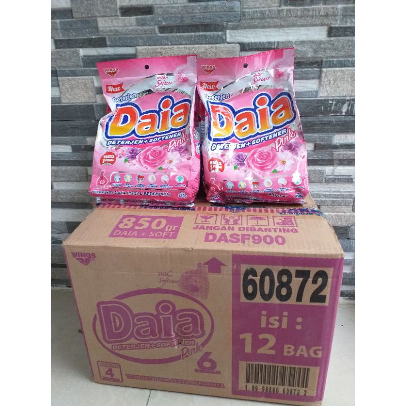 Jual Detergen DAIA Softener Pink 850 Gr 1 Dus Via GOJEK Indonesia Shopee Indonesia