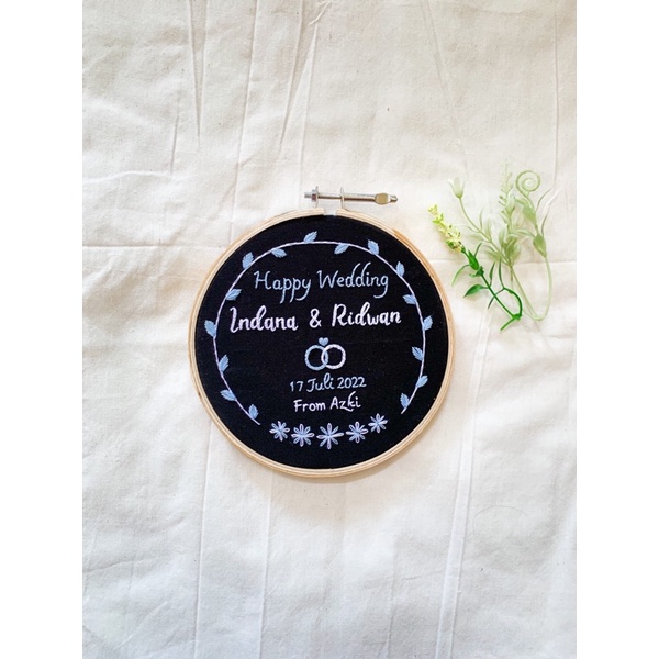 [15 cm] Kado Hadiah Custom Embroidery  Unik Wisuda Pernikahan Anniversary Ulang Tahun Pacar