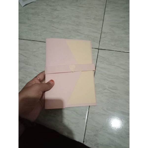 

SURAT ALBUM CANTIK DAN KADO CANTIK