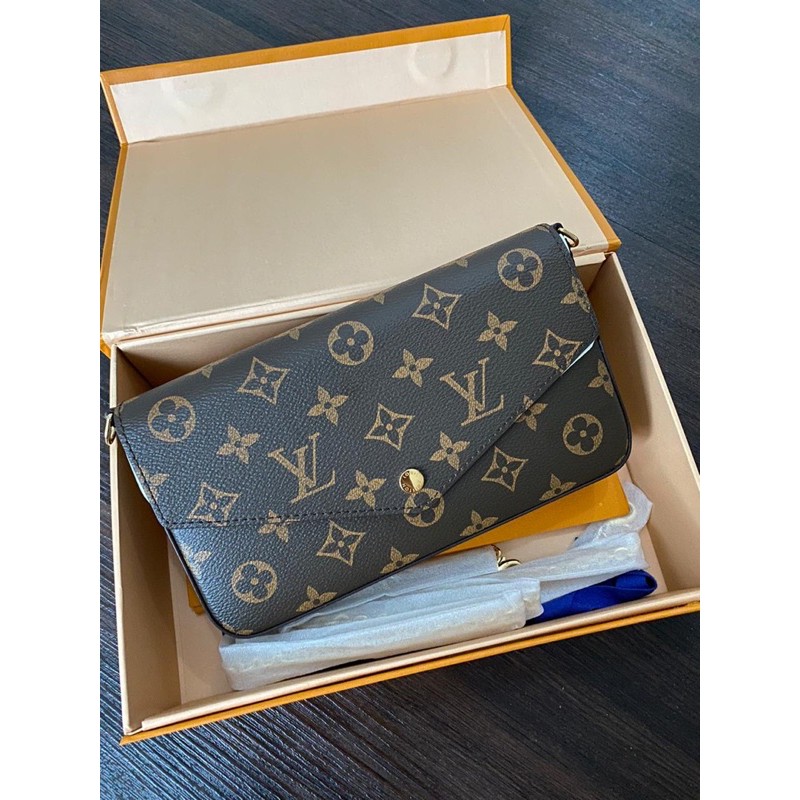 READY  lv pochette felicie