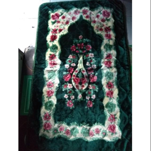 Sajadah Tebal dan Empuk