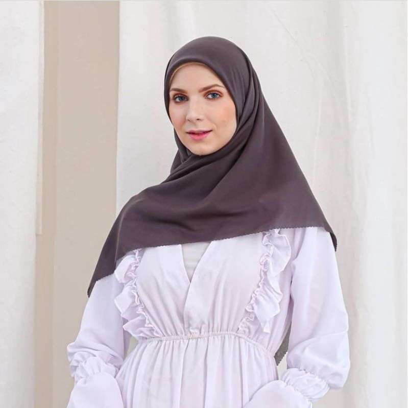 (GRATIS POUCH & KACA CANTIK) kerudung segi empat polos bahan katun | hijab polos bahan voal | jilbab