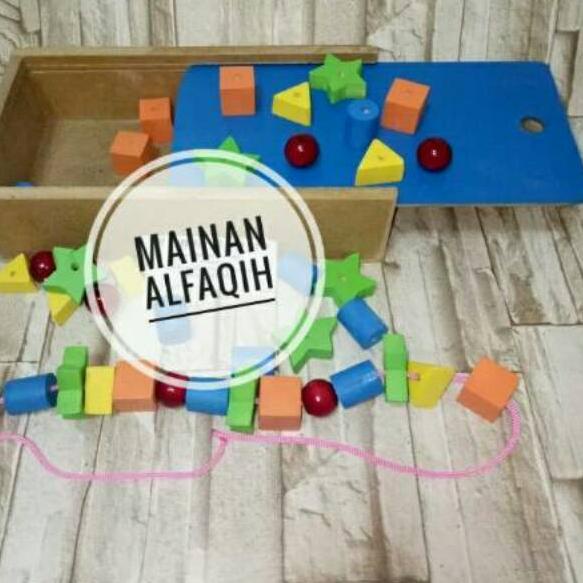 BRL.26Au22в • Mainan Edukasi Anak- Meronce Geometri Kayu 50 pcs + Box