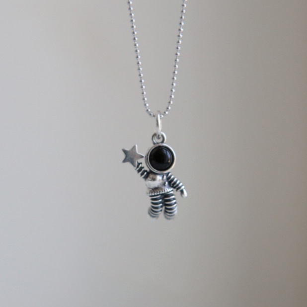 AY(CN) Kalung Rantai Choker Liontin Astronot Warna Silver Untuk Pasangan