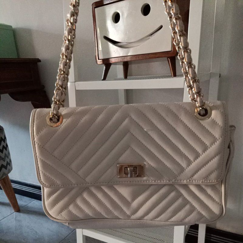 SALE tas sling / shoulder sisley