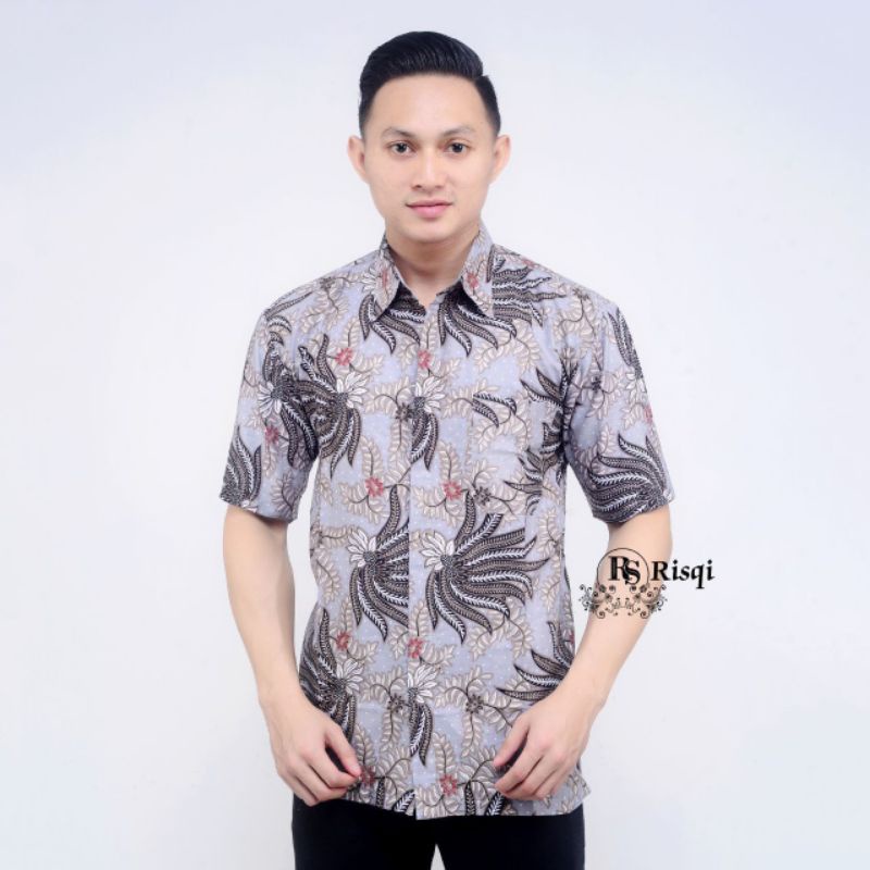 BAJU BATIK COUPLE AYAH DAN ANAK LAKI-LAKI MOTIF MAHKOTA ABU