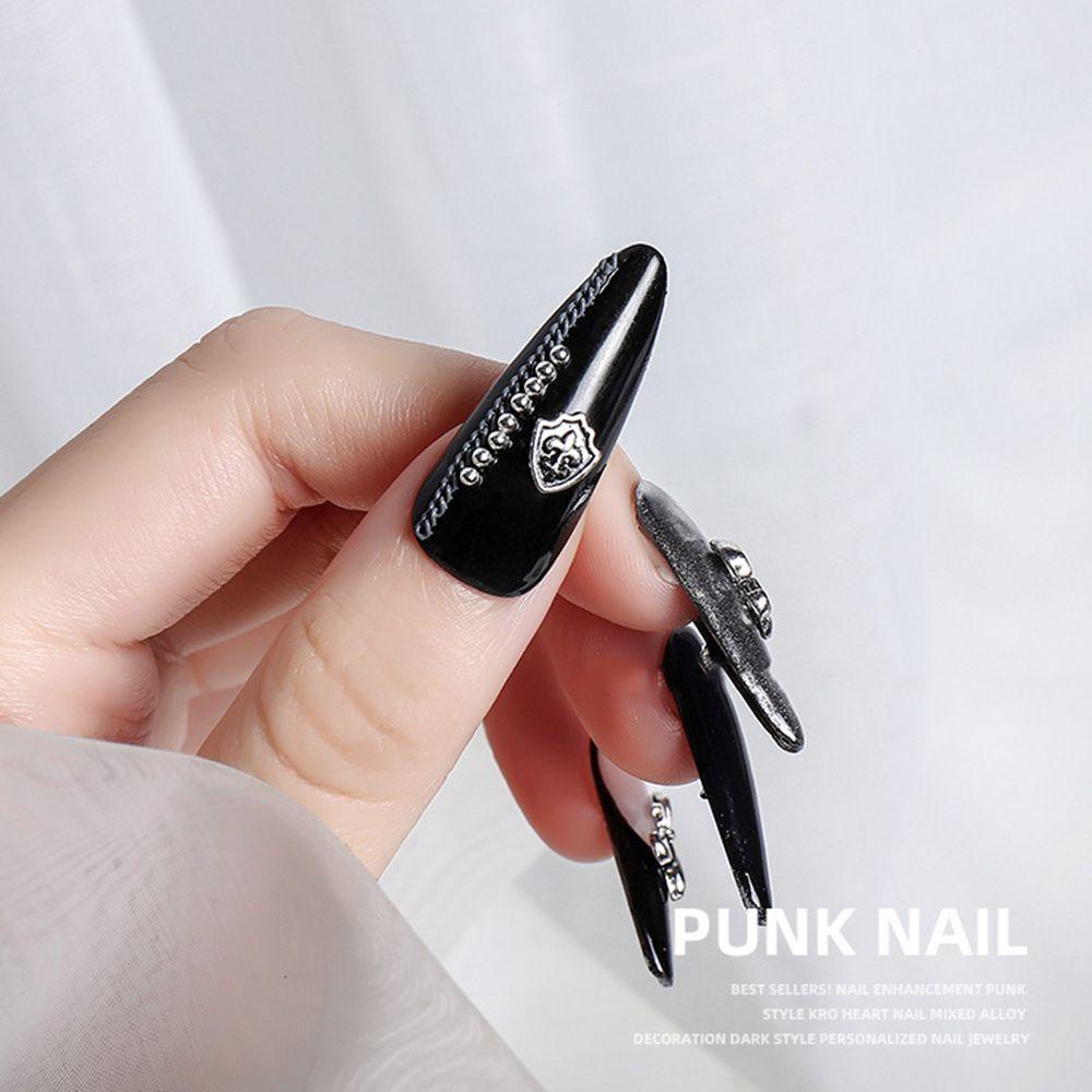 Needway Gagak Jantung Nail Art Perhiasan Logam Alloy Gaya Lama Rivet Perhiasan Neo-gothic Retro DIY Nail Art Ornamen