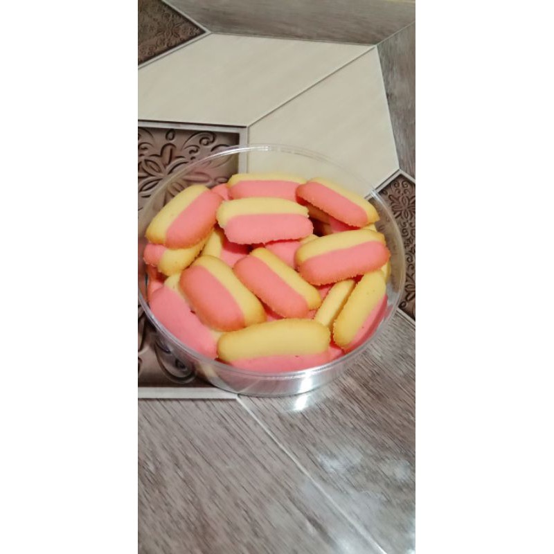 

kue kering lebaran lidah kucing 250gr