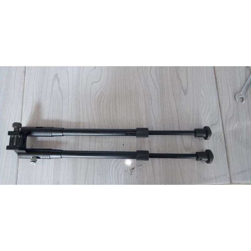 Bipod Penyangga Senapan angin panjang