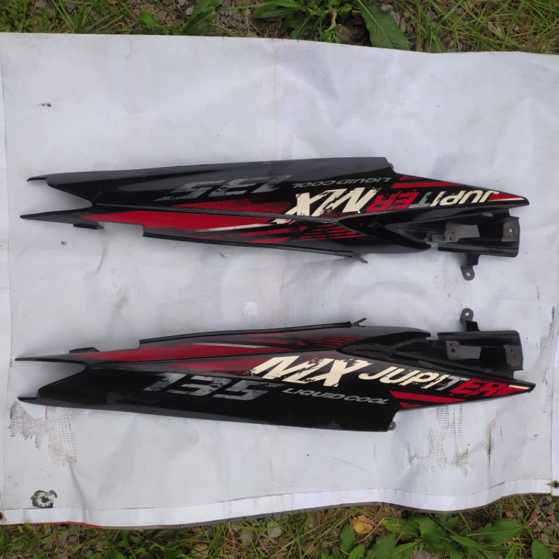 Cover body belakang set kanan kiri motor Yamaha Jupiter MX 135 new original copotan motor murah meri