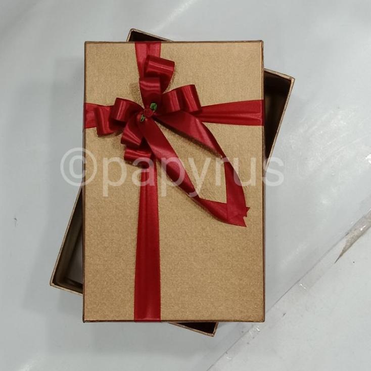 

Terjangkau - PAPYRUS 17,5x27,5 tinggi 5cm Kotak Kado Gift Box Hadiah