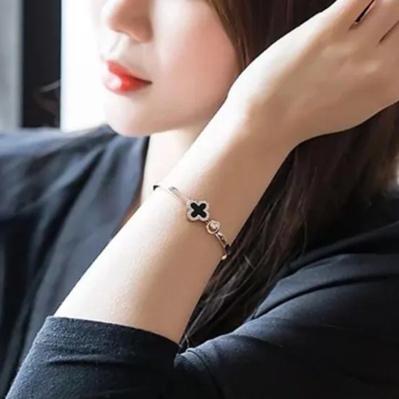  Gelang  Titanium Anti Karat Kualitas Tinggi Warna Rose Gold 