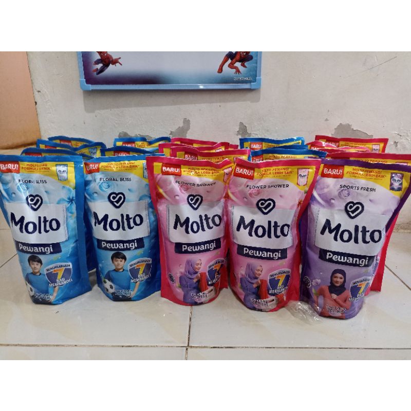 MOLTO PEWANGI 780ML