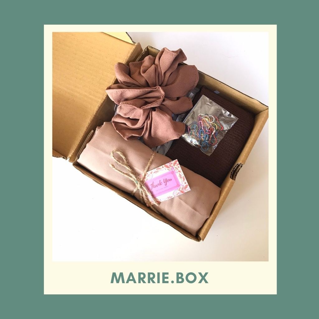 

HAMPERS HIJAB/GIFT BOX HIJAB / KADO ULANG TAHUN / KADO WISUDA / KADO MURAH