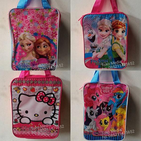 

Tas Tenteng Goodie Bag Retsleting Souvenir Ulang Tahun Karakter Kartun Perempuan (Ecer)