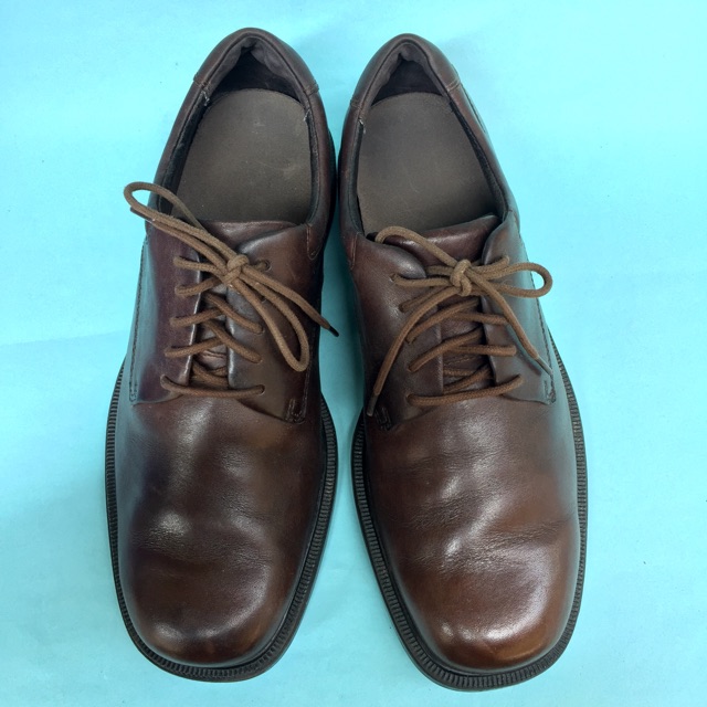Sepatu pantovel Rockport